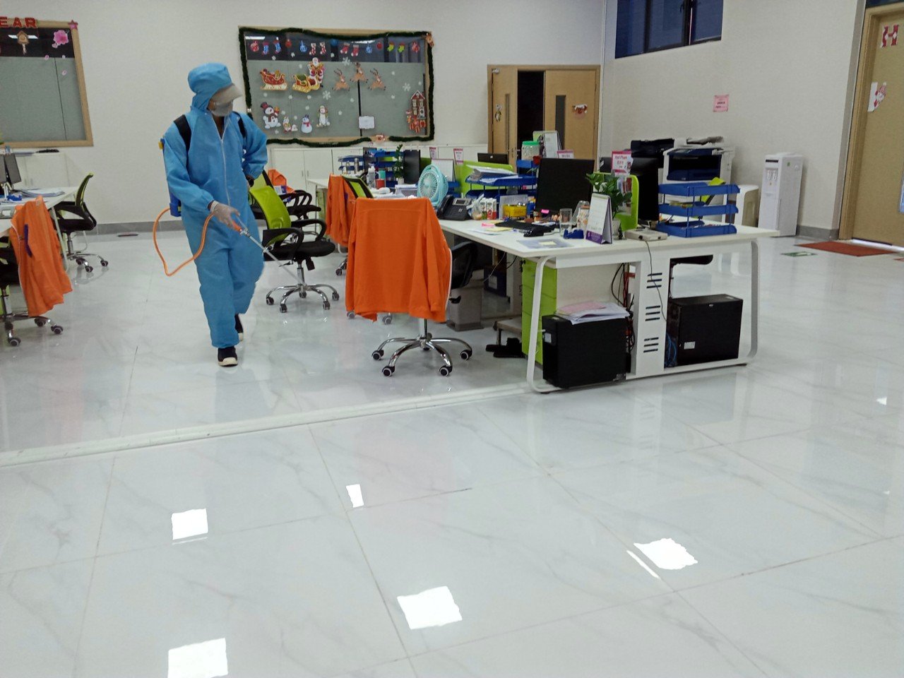Trả lại bạn một văn phòng trong lành với dịch vụ khử trùng văn phòng của Biox